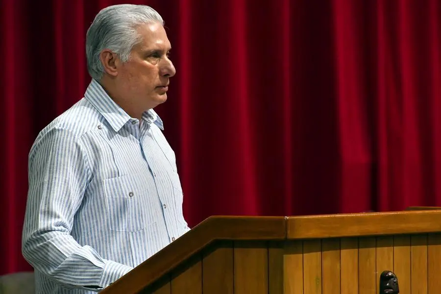 Díaz-Canel tilda de «mentes retorcidas» a quienes niegan existencia de bloqueo petrolero a Cuba