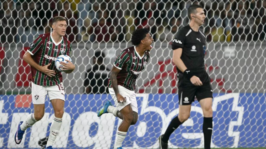 Fluminense vence a Bolívar y mantiene opciones en la Libertadores